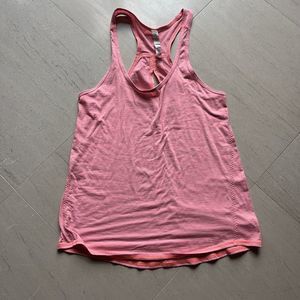 Lululemon Pink Tank Top Womens 6 Yoga Athletic Fitness Walking Healthy Comfort